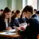 Как шпаргалки и смартфоны лишают выпускников ЕГЭ шанса на пересдачу